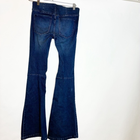 We The Free | Penny Pull-On Flare Jeans - Picture 3 of 6